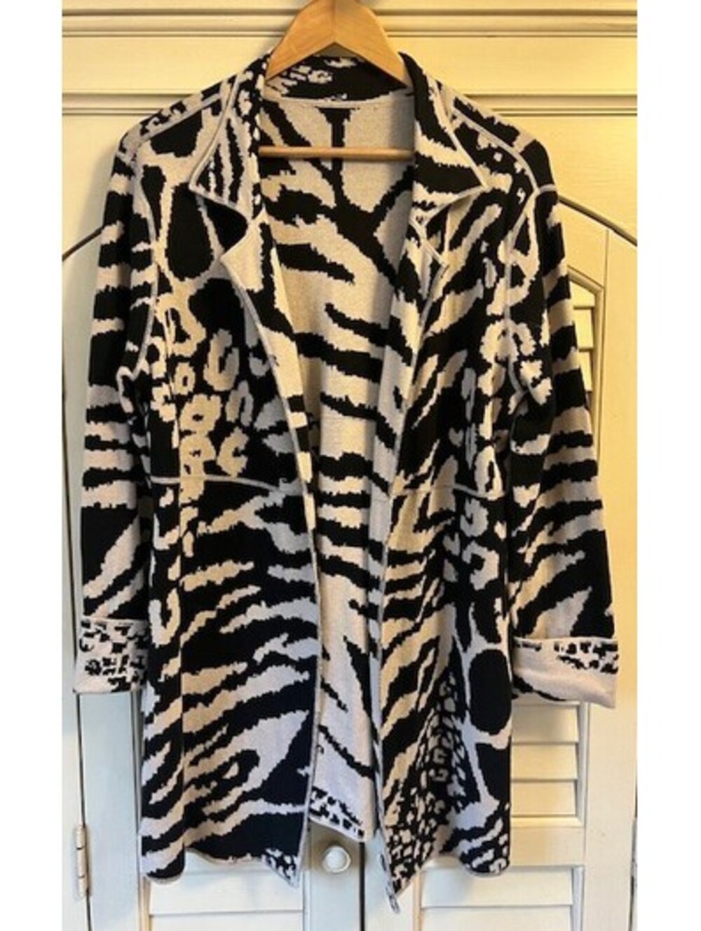 Womens Open Reversible Cardigan Animal Print Knit  Cardigan Medium Fit (NO TAGS)